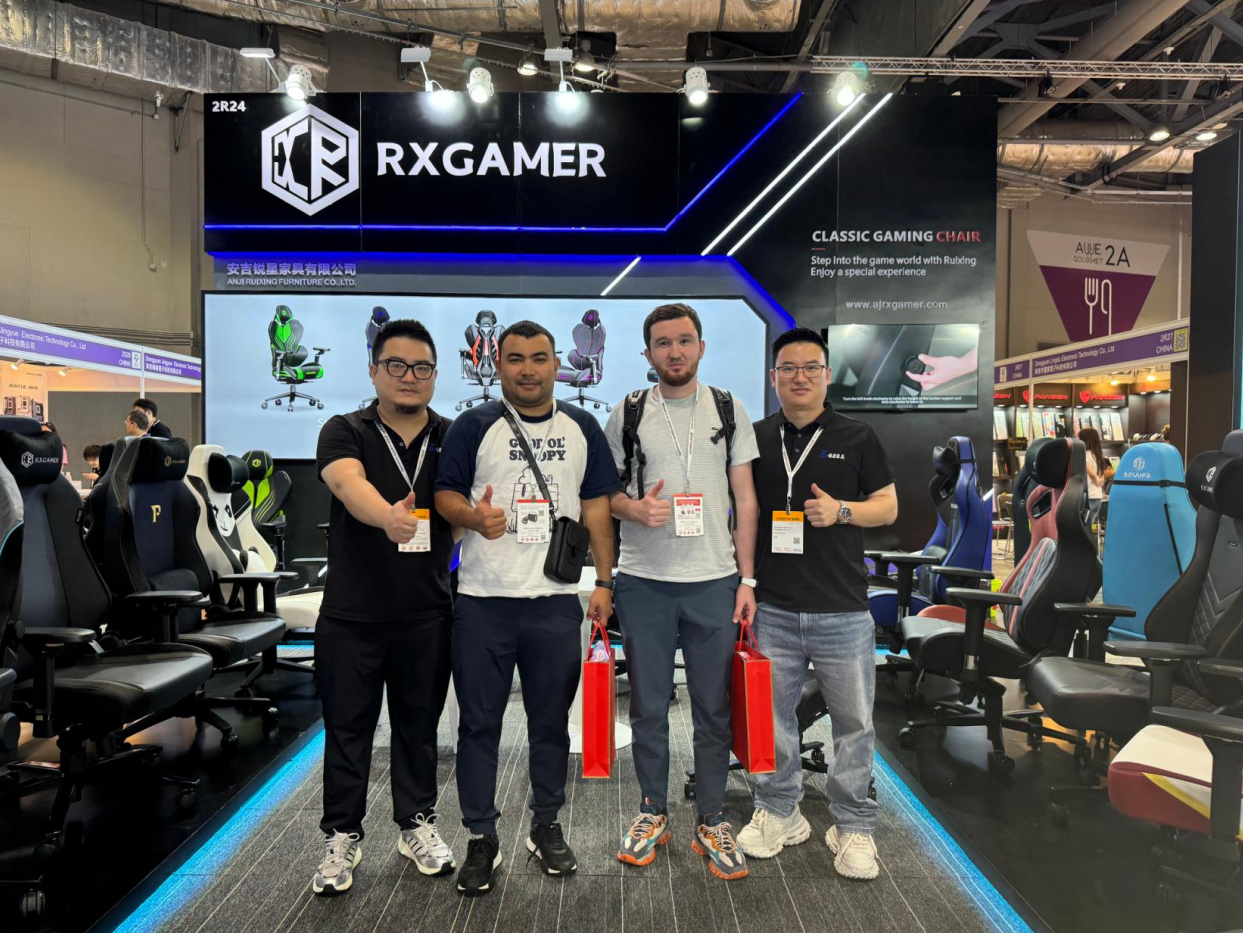 Anji Ruixing Furniture Co., Ltd. bersinar di Pameran Elektronik Hong Kong 2025 (Musim Gugur)